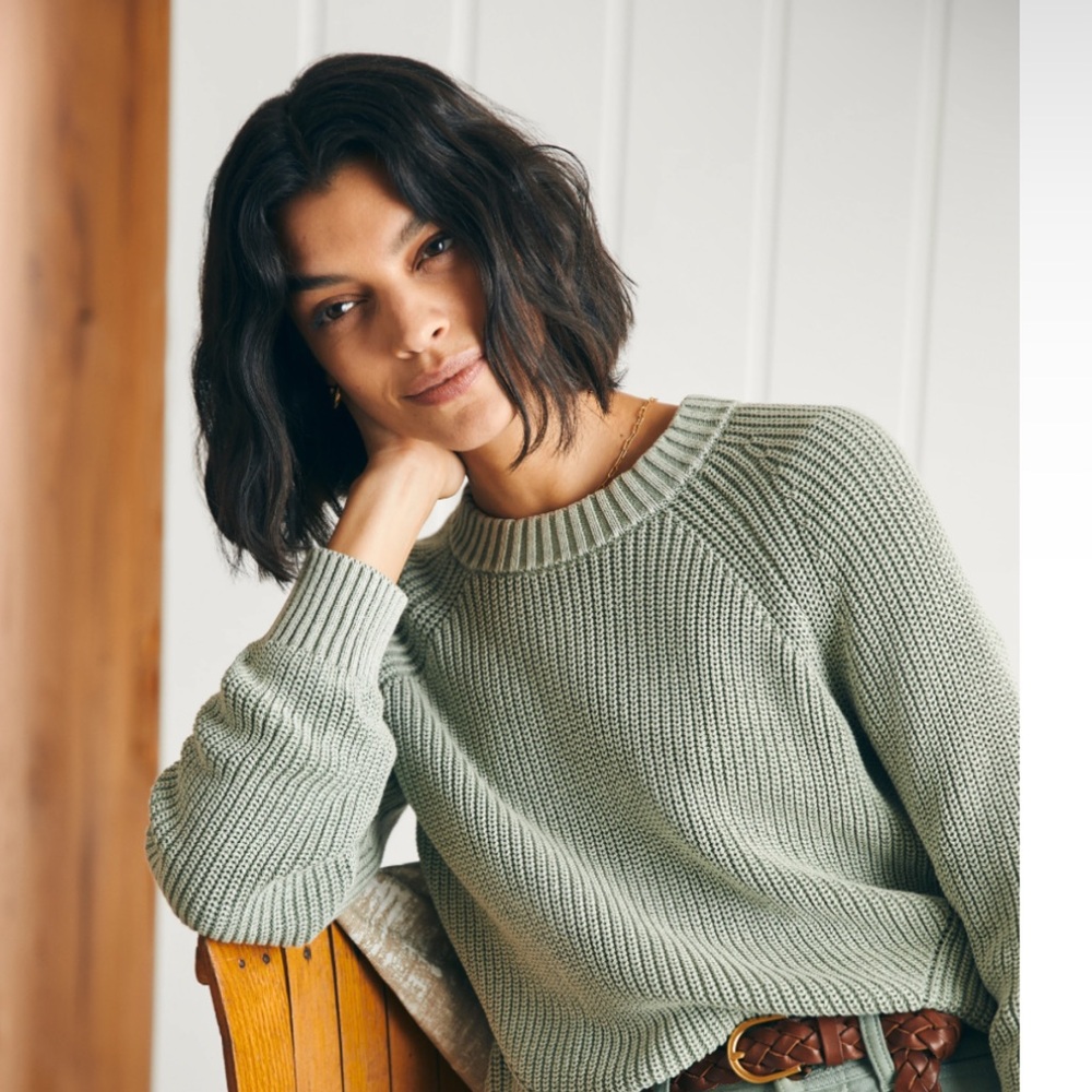 Faherty Women’s Sunwashed Fisherman Crew Sweater - Shadow